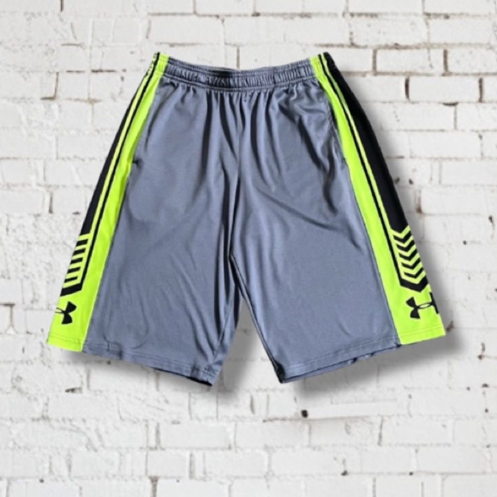 💪🏻Under Armour Athletic Shorts